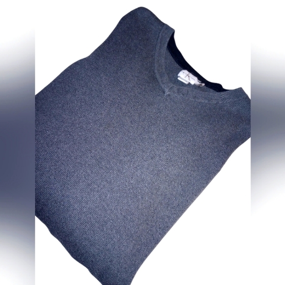Men's Calvin Klein Cotton V neck Sweater. Dark Grey. Size Large - Picture 1 of 6